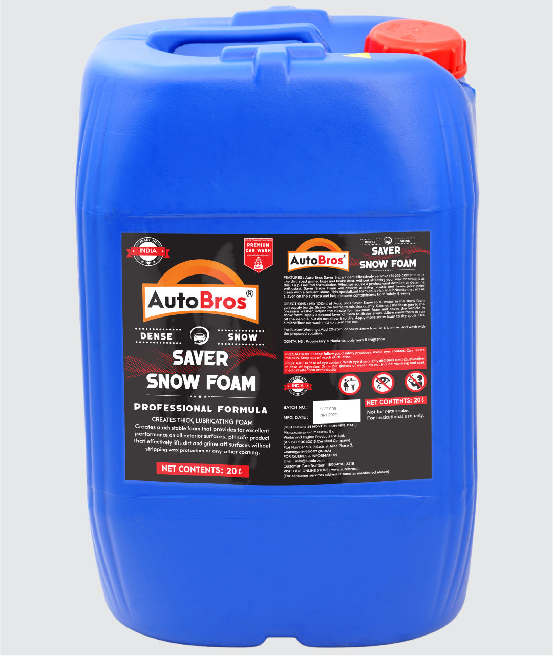 A bottle of Auto Bros Saver Snow foaming shampoo for vehicle cleaning.